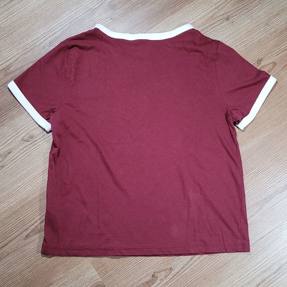 💜H&M Divided Maroon &White Cropped Short Sleeve Top Medium - Picture 3 of 9